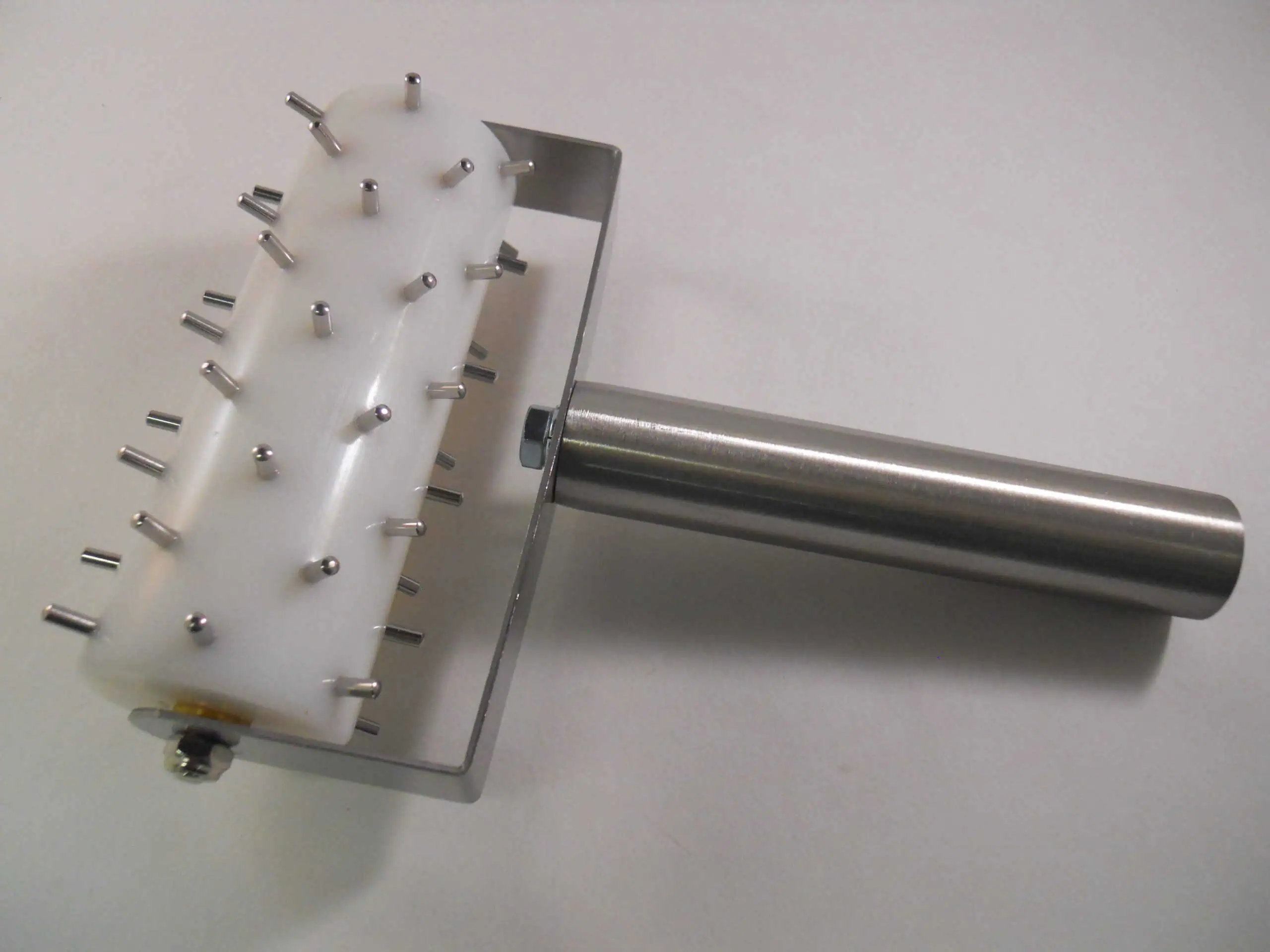 Stainless Steel Pin Docker SW0464