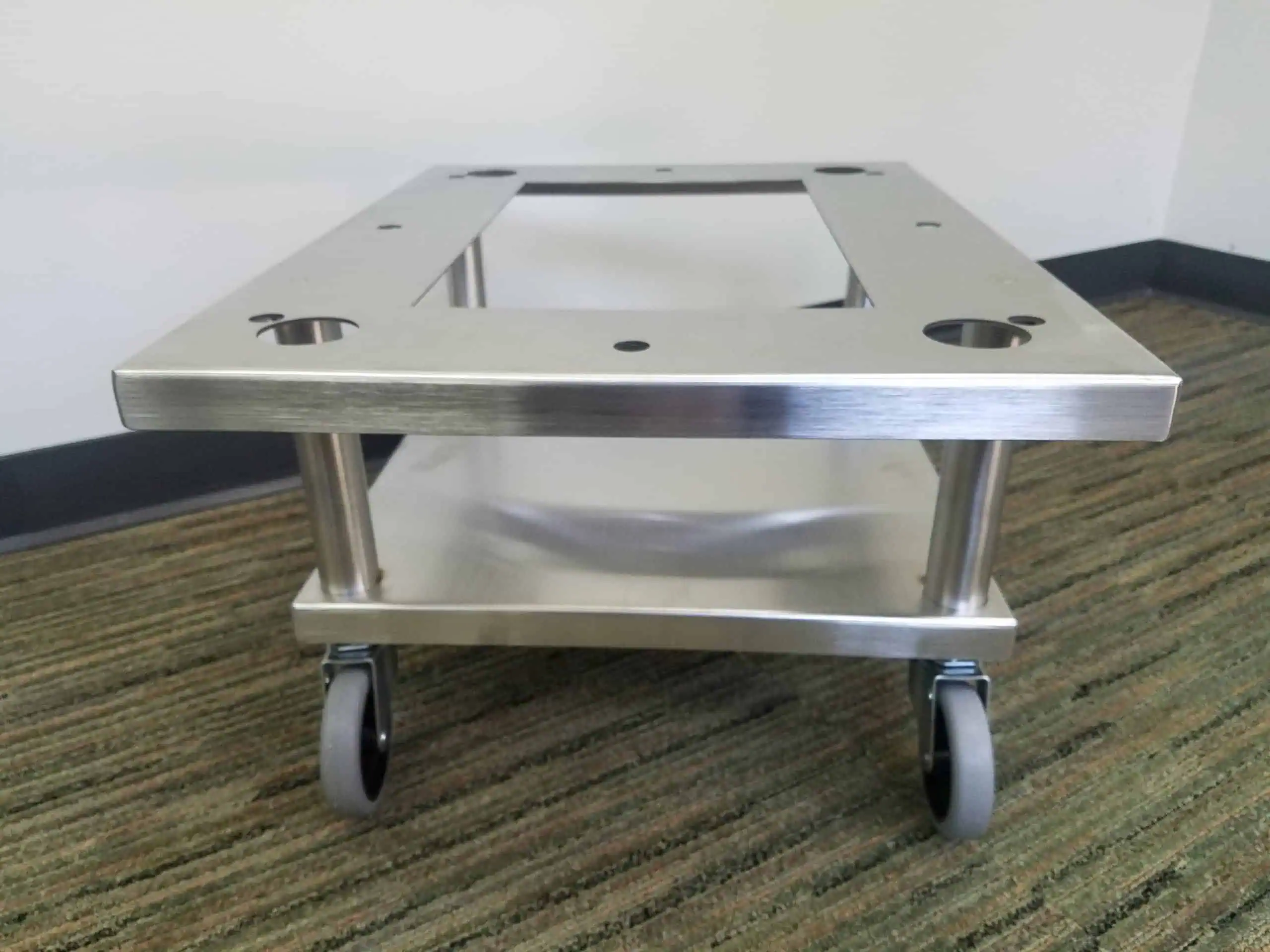 Somerset Rounder Table